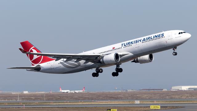 TC-JOI:Airbus A330-300:Turkish Airlines